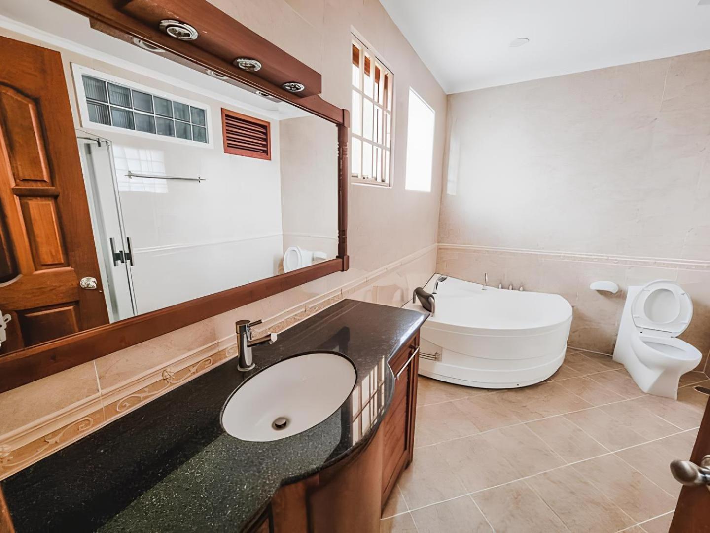 Hamptons Apartments พนมเปญ ภายนอก รูปภาพ